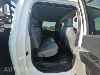 2024 Ford Super Duty F-550 Cab Chassis XL Crew Cab DRW - miniatura 15