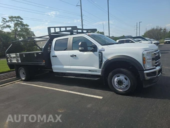 2024 Ford Super Duty F-550 Cab Chassis XL Crew Cab DRW - miniatura 4