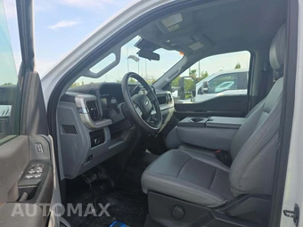 2024 Ford Super Duty F-550 Cab Chassis XL Crew Cab DRW - miniatura 6