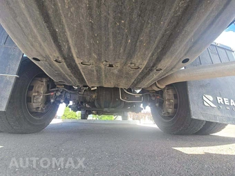 2024 Ford Super Duty F-550 Cab Chassis XL Regular Cab DRW - miniatura 13