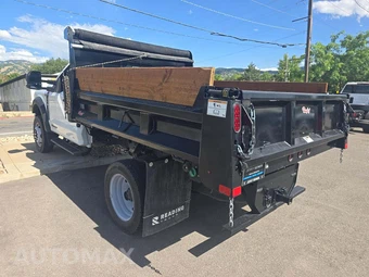 2024 Ford Super Duty F-550 Cab Chassis XL Regular Cab DRW - miniatura 2