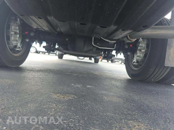 2024 Ford Super Duty F-550 Cab Chassis XL Regular Cab DRW - miniatura 13