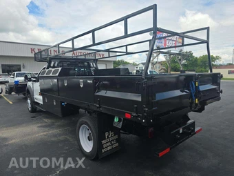 2024 Ford Super Duty F-550 Cab Chassis XL Regular Cab DRW - miniatura 2