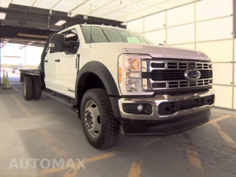 2024 Ford Super Duty F-550 Cab Chassis XLT Crew Cab DRW - miniatura 3