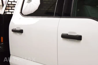 2024 Ford Super Duty F-550 Cab Chassis XLT Crew Cab DRW - miniatura 12