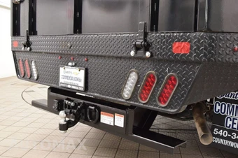 2024 Ford Super Duty F-550 Cab Chassis XLT Crew Cab DRW - miniatura 14