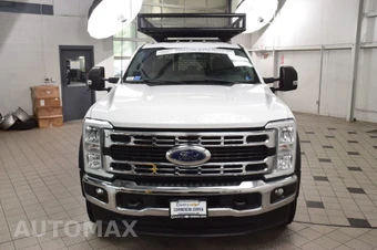 2024 Ford Super Duty F-550 Cab Chassis XLT Crew Cab DRW - miniatura 2