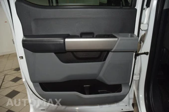 2024 Ford Super Duty F-550 Cab Chassis XLT Crew Cab DRW - miniatura 35