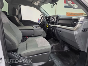 2024 Ford Super Duty F-550 Cab Chassis XLT Regular Cab DRW - miniatura 15