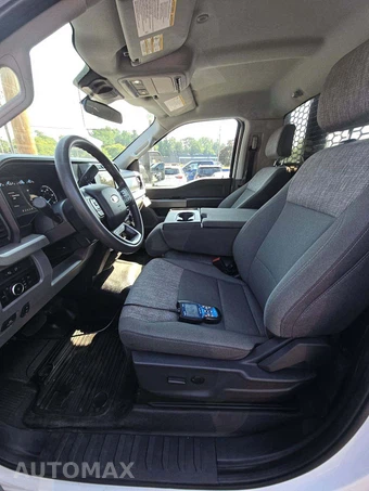 2024 Ford Super Duty F-600 Cab Chassis XLT Regular Cab DRW - miniatura 6