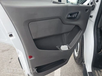 2024 Ford Transit 150 Cargo Van Low Roof 130.0" WB - miniatura 9