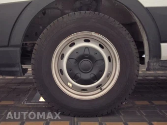 2024 Ford Transit 150 Cargo Van Low Roof 130.0" WB - miniatura 9
