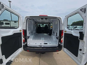 2024 Ford Transit 150 Cargo Van Low Roof 130.0" WB - miniatura 11