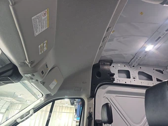 2024 Ford Transit 250 Cargo Van High Roof - miniatura 17