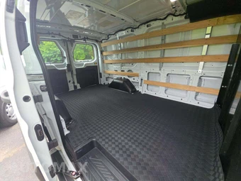 2024 Ford Transit 250 Cargo Van Low Roof 130.0" WB - miniatura 15