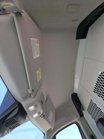 2024 Ford Transit 250 Cargo Van Medium Roof 148.0" WB - miniatura 11