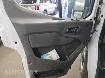 2024 Ford Transit Passenger Wagon XL Low Roof 148.0" WB - miniatura 9