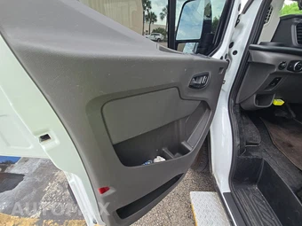 2024 Ford Transit Passenger Wagon XL Medium Roof 148.0" WB - miniatura 9