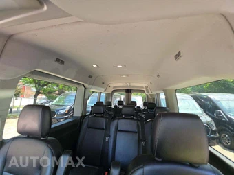 2024 Ford Transit Passenger Wagon XL Medium Roof 148.0" WB - miniatura 11