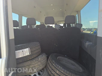 2024 Ford Transit Passenger Wagon XLT DRW High Roof 148.0" WB - miniatura 17