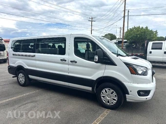 2024 Ford Transit Passenger Wagon XLT Low Roof 148.0" WB - miniatura 3