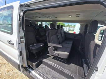 2024 Ford Transit Passenger Wagon XLT Low Roof 148.0" WB - miniatura 15