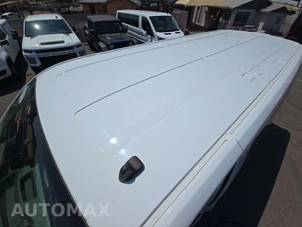 2024 Ford Transit Passenger Wagon XLT Low Roof 148.0" WB - miniatura 9