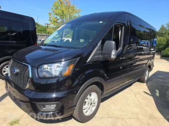 2024 Ford Transit Passenger Wagon XLT Medium Roof 148.0" WB