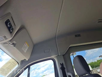 2024 Ford Transit Passenger Wagon XLT Medium Roof 148.0" WB - miniatura 11