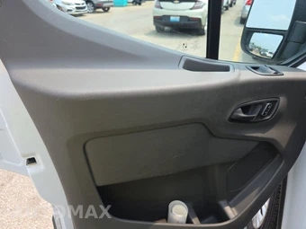 2024 Ford Transit Passenger Wagon XLT Medium Roof 148.0" WB - miniatura 9