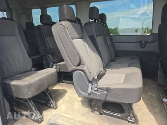 2024 Ford Transit Passenger Wagon XLT Medium Roof 148.0" WB - miniatura 13