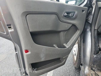 2024 Ford Transit Passenger Wagon XLT Medium Roof 148.0" WB - miniatura 9