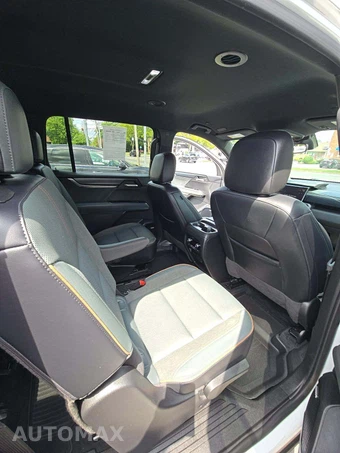 2024 GMC Acadia AT4 4SB - miniatura 17