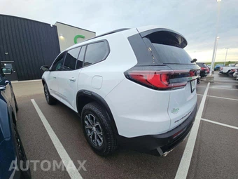 2024 GMC Acadia AT4 4SB - miniatura 2