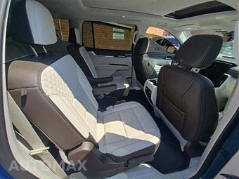2024 GMC Acadia Denali 5SB - miniatura 17