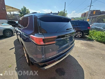 2024 GMC Acadia Denali 5SB - miniatura 2