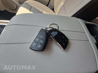2024 GMC Acadia Denali 5SB - miniatura 8