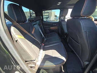 2024 GMC Canyon AT4 Crew Cab Medium Bed - miniatura 13