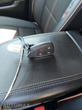 2024 GMC Canyon AT4 Crew Cab Medium Bed - miniatura 8