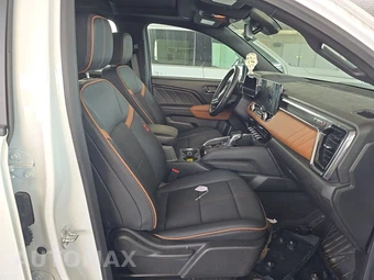 2024 GMC Canyon AT4 Crew Cab Medium Bed - miniatura 8