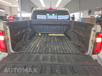 2024 GMC Canyon AT4 Crew Cab Medium Bed 4SG - miniatura 16