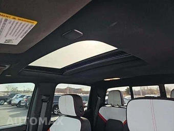 2024 GMC Canyon AT4X Crew Cab Medium Bed - miniatura 11