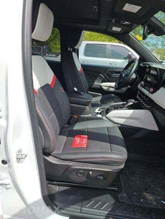 2024 GMC Canyon AT4X Crew Cab Medium Bed - miniatura 17