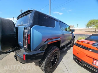 2024 GMC HUMMER EV SUV 3X - miniatura 3