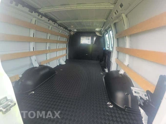 2024 GMC Savana 2500 Cargo Van 1WT 135.0" WB - miniatura 13