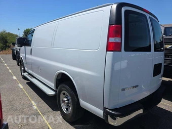 2024 GMC Savana 2500 Cargo Van 1WT 135.0" WB - miniatura 2