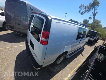 2024 GMC Savana 2500 Cargo Van 1WT 135.0" WB - miniatura 4