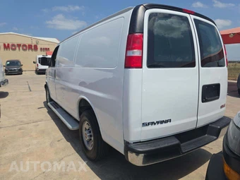 2024 GMC Savana 2500 Cargo Van 1WT 135.0" WB - miniatura 2
