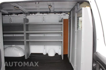 2024 GMC Savana 2500 Cargo Van 1WT 135.0" WB - miniatura 10