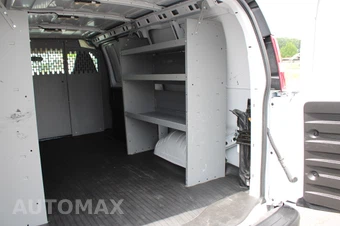 2024 GMC Savana 2500 Cargo Van 1WT 135.0" WB - miniatura 19